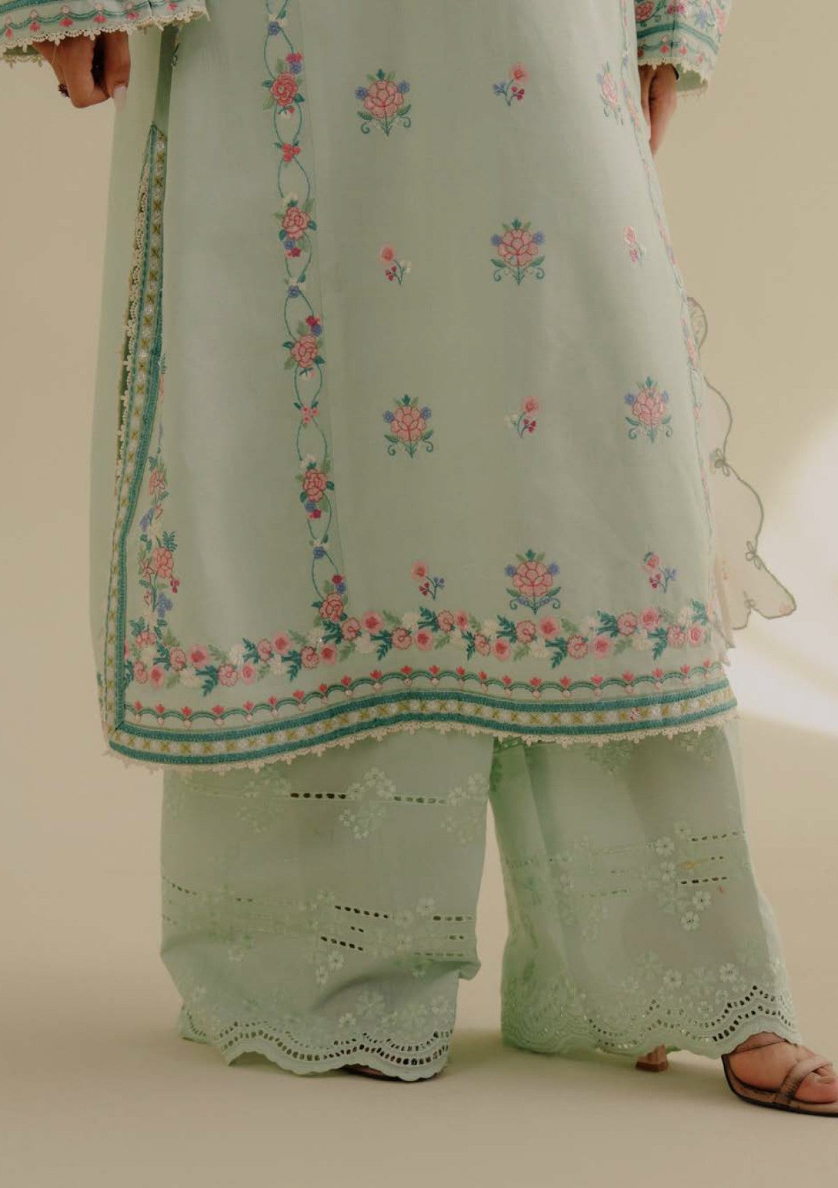 Lawn 3PC Embroidered Shirt with Digital Printed Jacquard Dupatta – ZC1386