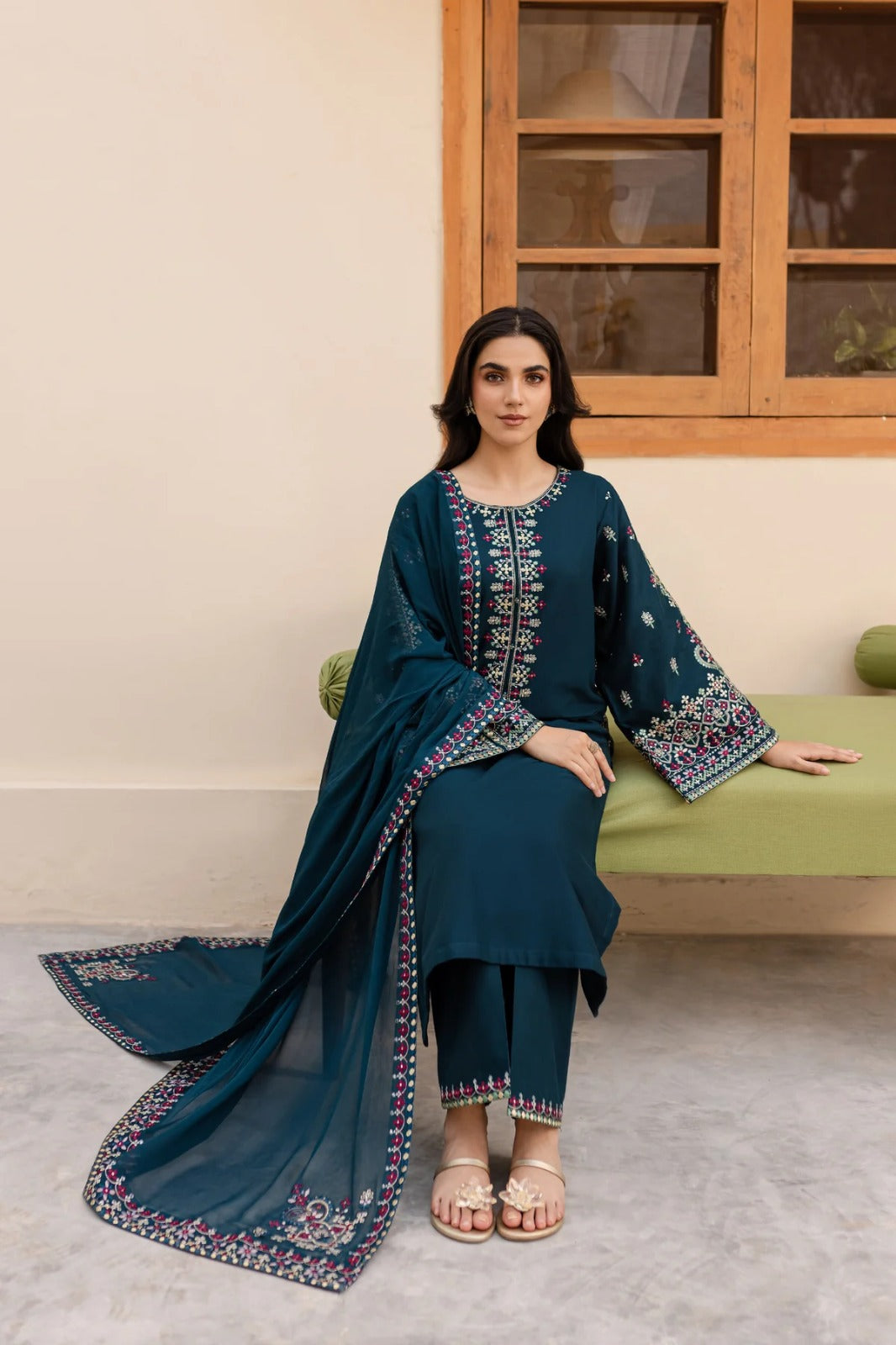 Azure Dhanak - RC122