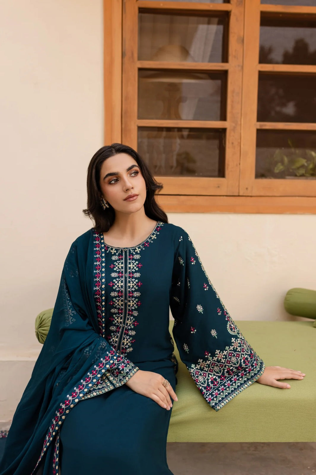 Azure Dhanak - RC122