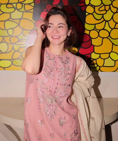 Lawn 3PC Embroidered Shirt with Lawn Embroidered Dupatta – ZC1418