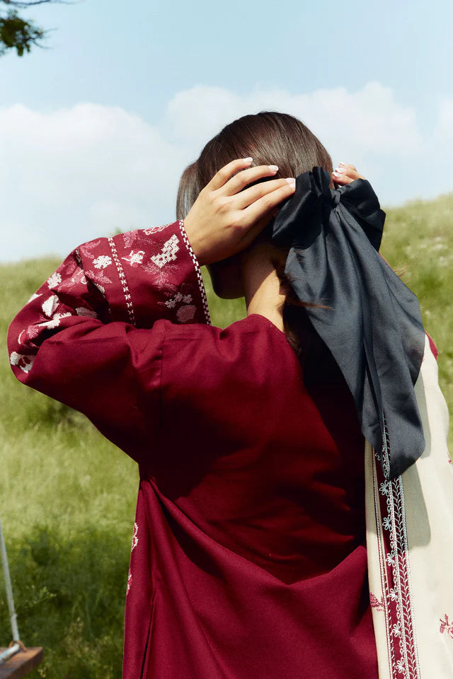 Zara Shahjahan 3PC Dhanak Embroidered Shirt with Digital Printed Shawl – ZC282