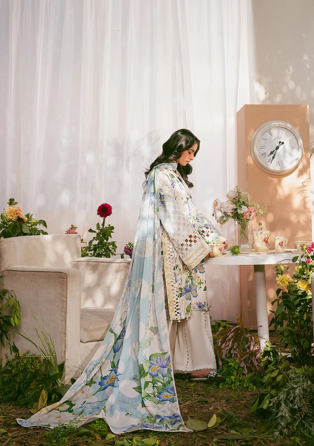Ivory Bahaar Floral Lawn - FS1171