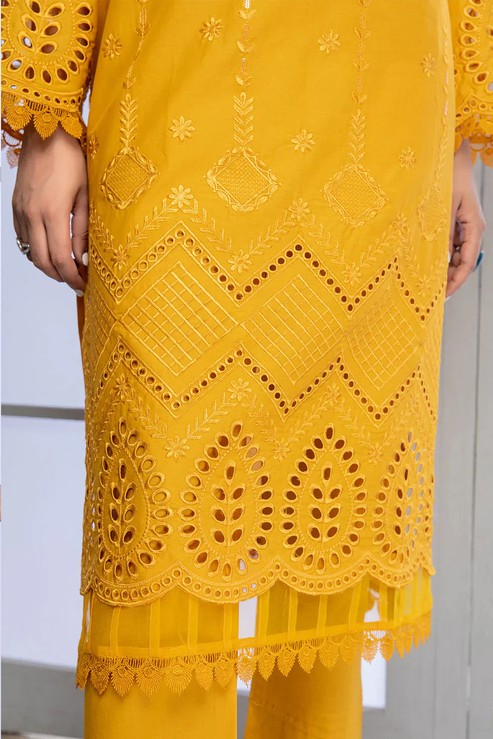 SAFWA FLORAL 3PC Dhanak Embroidered Shirt with Digital Printed Shawl – ZC2004