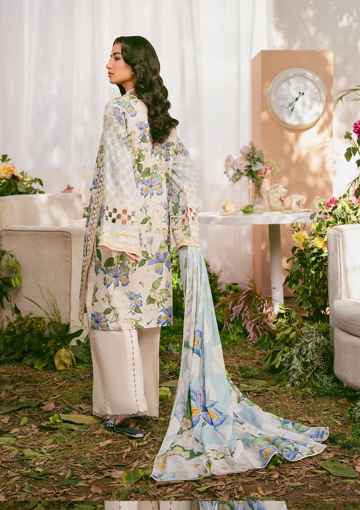 Ivory Bahaar Floral Lawn - FS1171