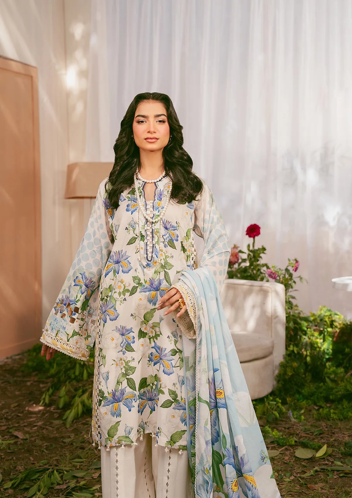 Ivory Bahaar Floral Lawn - FS1171