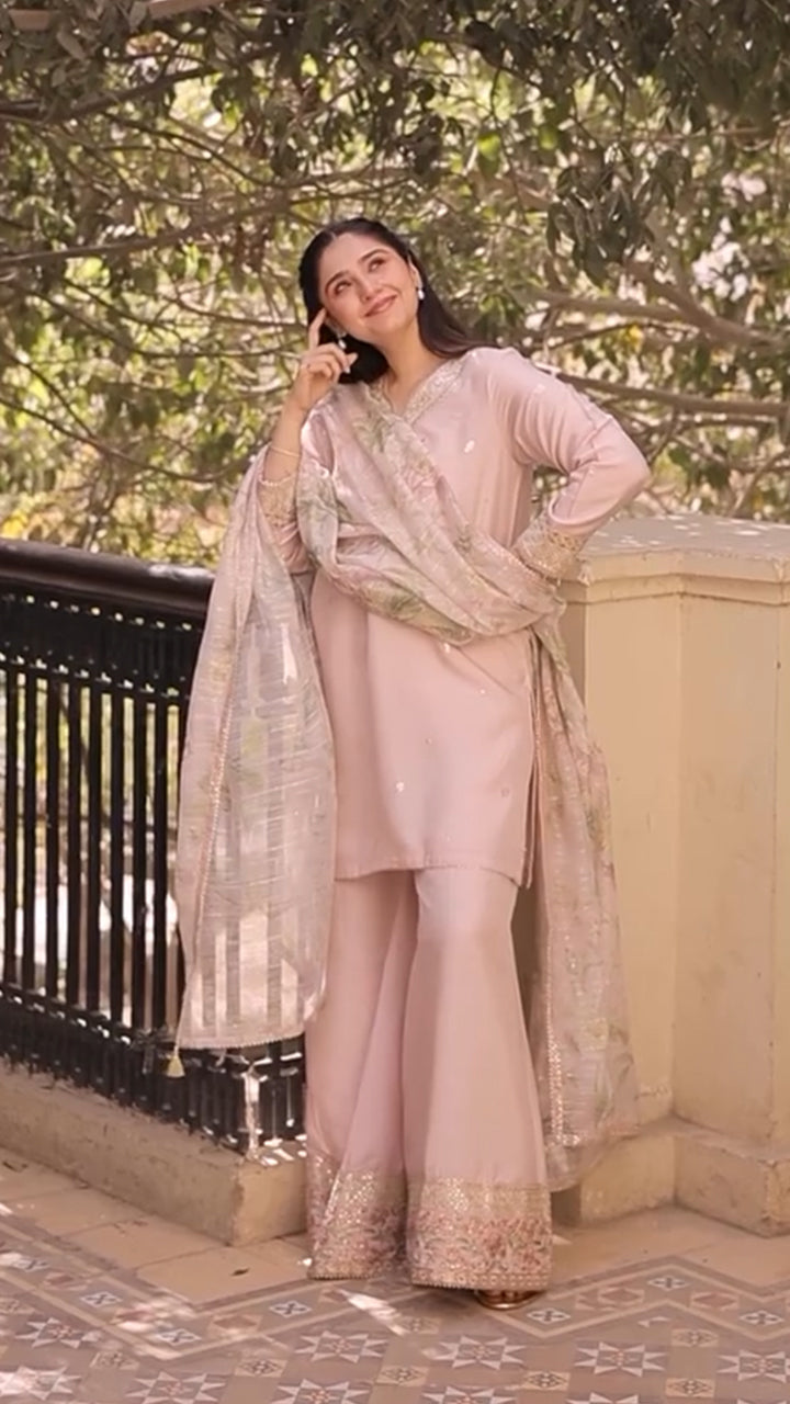 Lawn 3PC Embroidered Shirt with Digital Printed Jacquard Dupatta – ZC1422