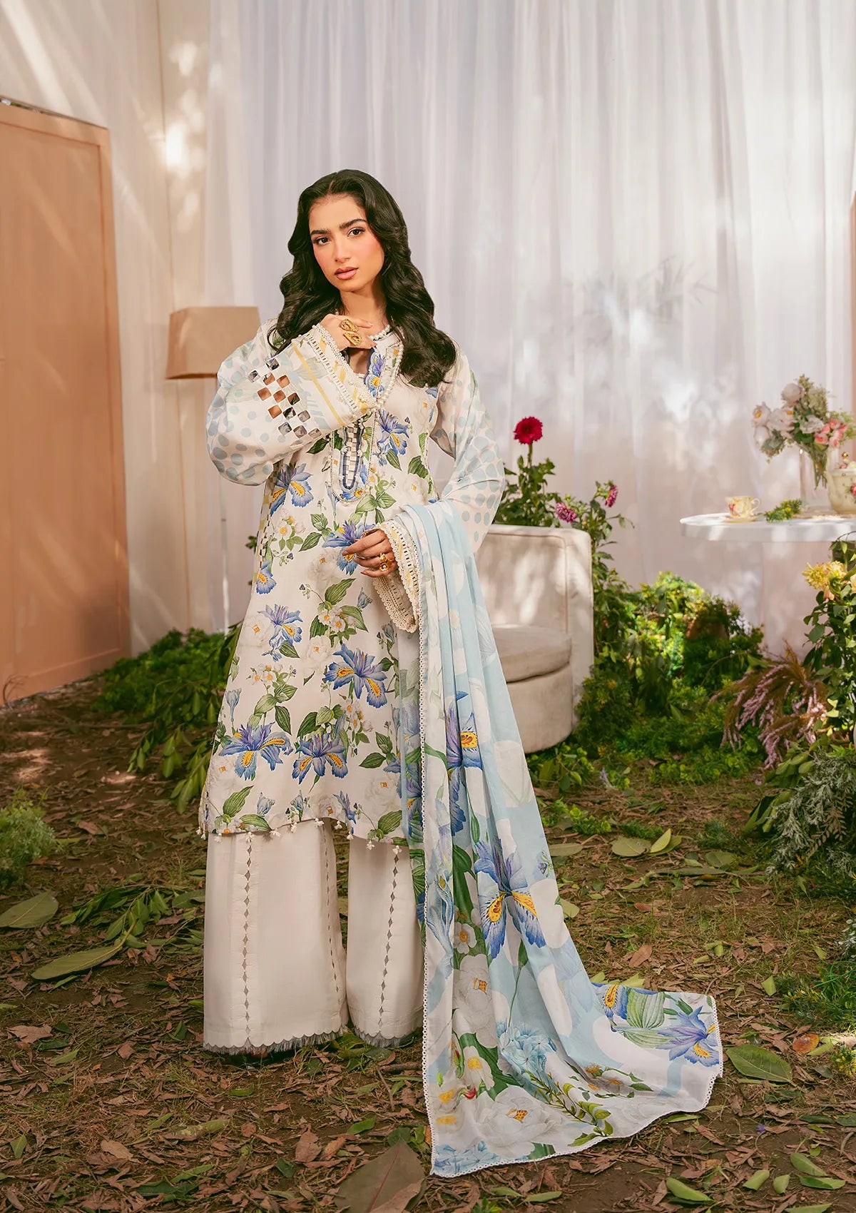 Ivory Bahaar Floral Lawn - FS1171