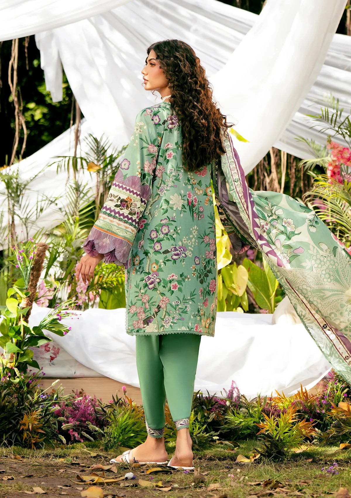 Minted Blossom Floral Lawn - FS1161