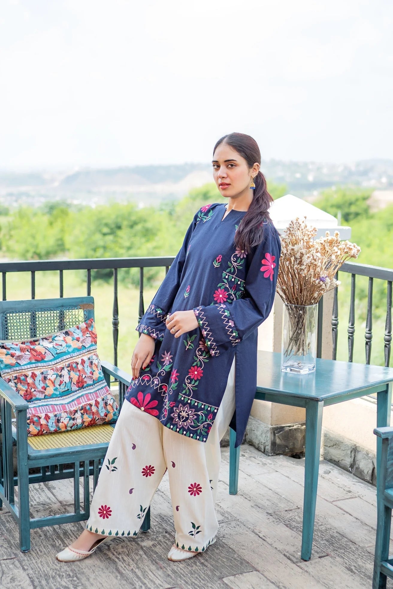 Lawn 2PC Embroidered-SS5081