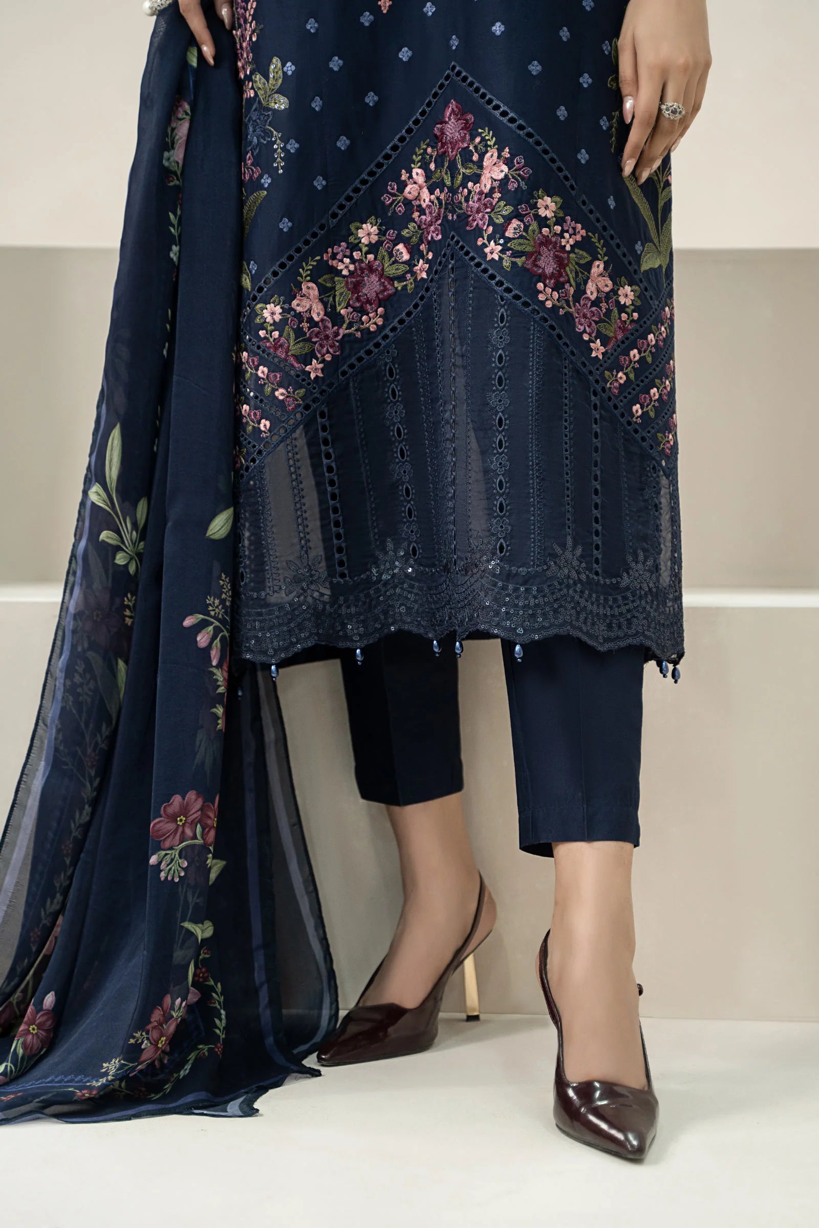 Bluebell Elegance Lawn 3PC - FS 3939