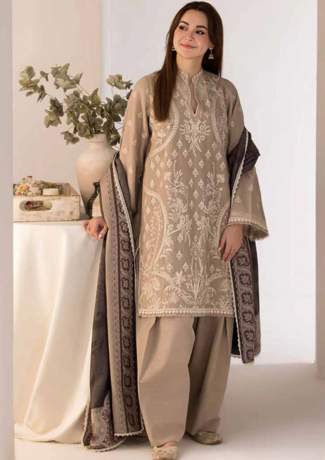 LAWN - 3PC EMBROIDERED SHIRT WITH DIGITAL PRINTED JACQUARD DUPATTA - SS5178
